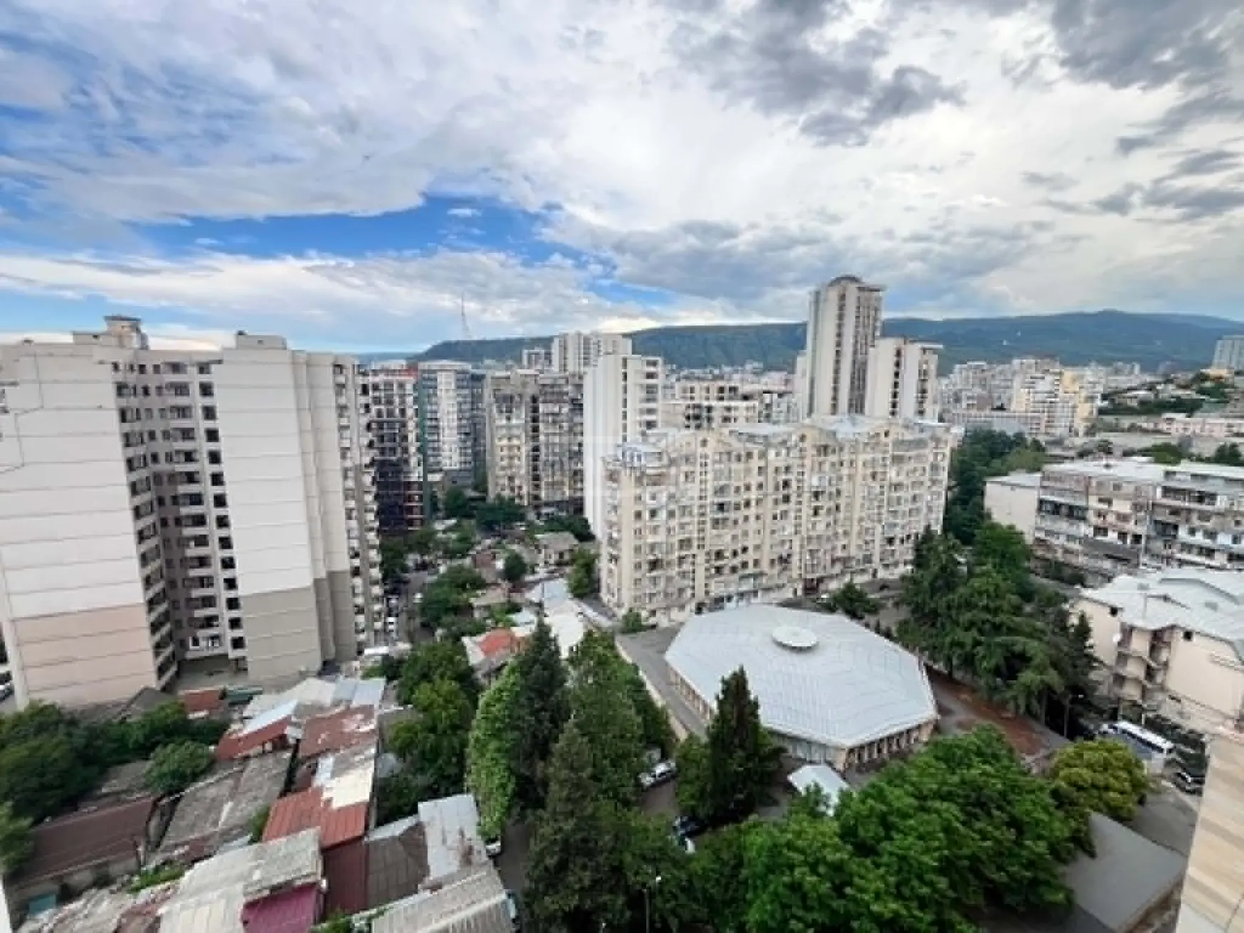 3 ოთახიანი ბინა — საბურთალო, თბილისი — ფოტო 1